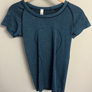 Lululemon swiftly tech short sleeve top